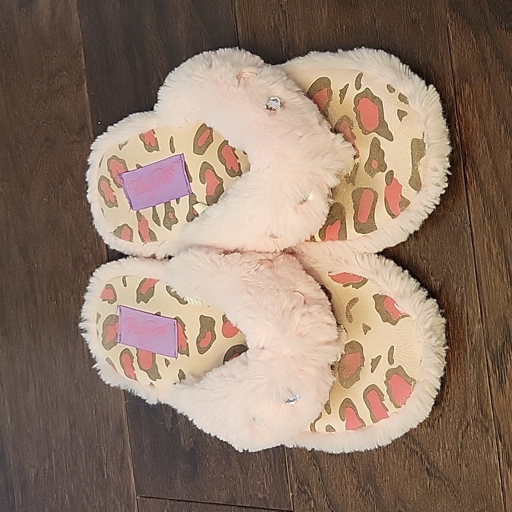 Thong slippers